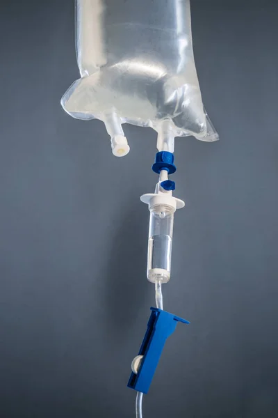 Equipos de goteo intravenoso en el hospital —  Fotos de Stock