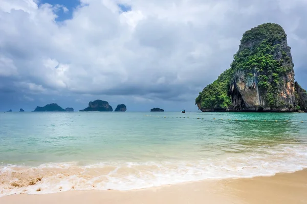 Pláž Phra nang v krabi, Thajsko — Stock fotografie