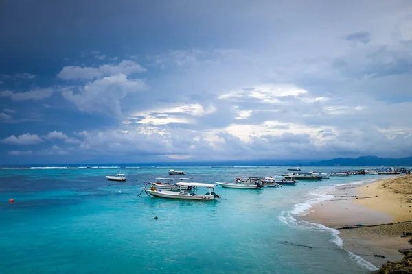 Beach on Nusa Lembongan island, Bali, Indonesia — Stock Photo, Image