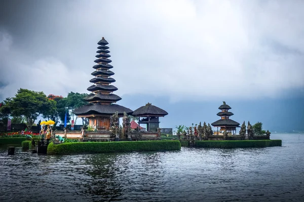 Pura ulun danu bratan 전 , bedugul, Bali, Indonesia — 스톡 사진