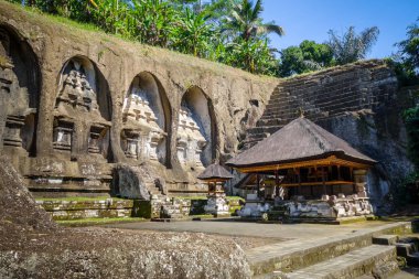 Gunung in Tapınak, Ubud, Bali, Endonezya, oyulmuş kayalar