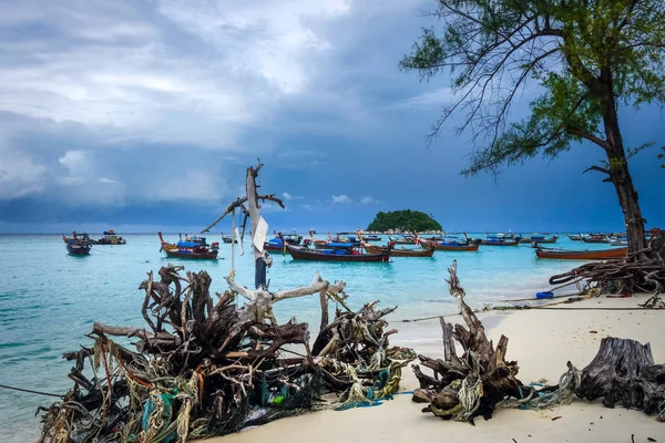 泰国利佩岛的热带海滩 — 图库照片