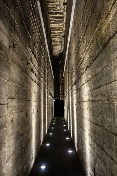 Corredor Túnel Escuro Bunker Guerra — Fotografia de Stock
