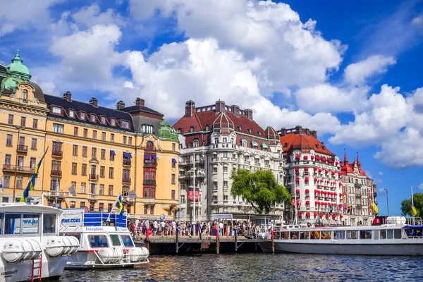 ストックホルム スウェーデン 2017年7月29日 ガンラ スタンの街並みと桟橋 — ストック写真