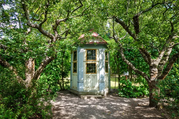 Старий Білий Дерев Яний Газель Стокгольмському Парку Швеція — стокове фото