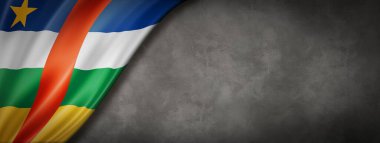 Orta Afrika bayrağı beton duvarda. Yatay panoramik pankart. 3B illüstrasyon
