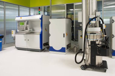 3D printerlere harcama maddeler - doğrudan metal lazer sinterleme (Dmls) toz metal bir yatağa ateş lazer kullanan bir katkı imalat tekniğidir metal.