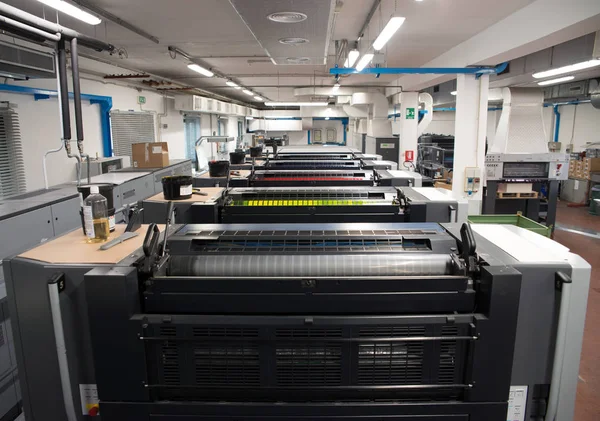 胶印机 打印技术 将墨迹图像从印版传输到橡皮布 然后转移到打印表面 — 图库照片
