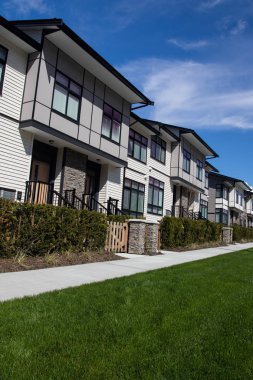 Yeni townhouse karmaşık. hemen sonra İnşaat Emlak piyasasında yeni evler