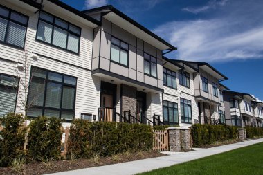 Yeni townhouse karmaşık. hemen sonra İnşaat Emlak piyasasında yeni evler