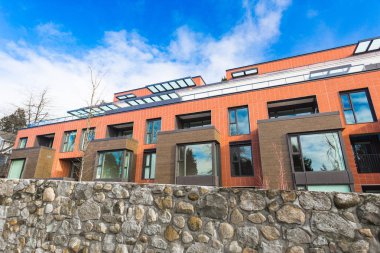 Güzel townhomes yeni gelişme. Modern Daire Kompleksi İnşaatı