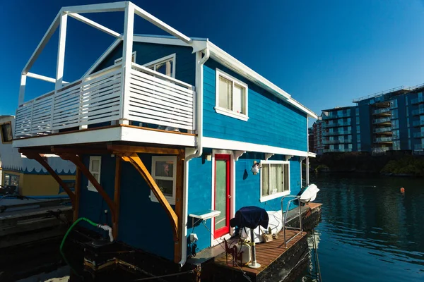 Casas Flutuantes Coloridas Porto Vida Econômica Cidade Superlotada — Fotografia de Stock