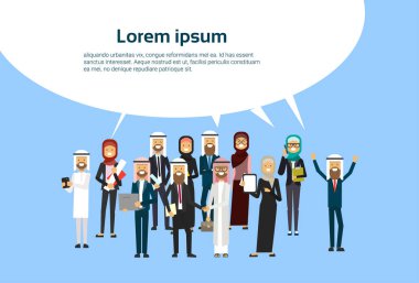 Grup neşeli Arapça iş insanlar ulaşır ortak karar mutlu tutun el Müslüman işçiler takım başarı kavramı afiş kopya alanı düz ile ortaya çıkar.