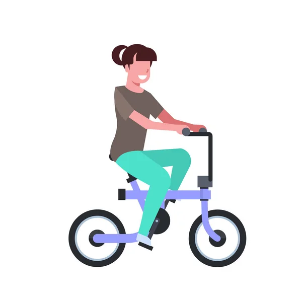 Femme vélo électrique sur fond blanc. concept de cyclisme. personnage de bande dessinée pleine longueur. style plat — Image vectorielle