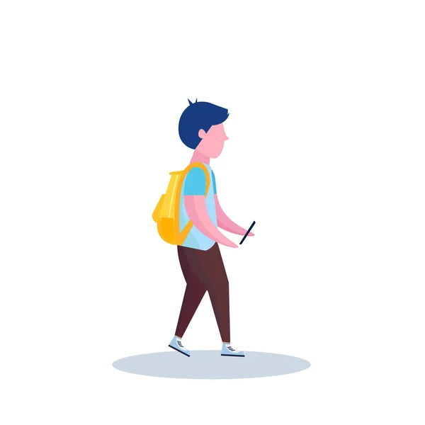 École garçon profil isolé en utilisant smartphone mâle personnage de dessin animé pleine longueur plat — Image vectorielle