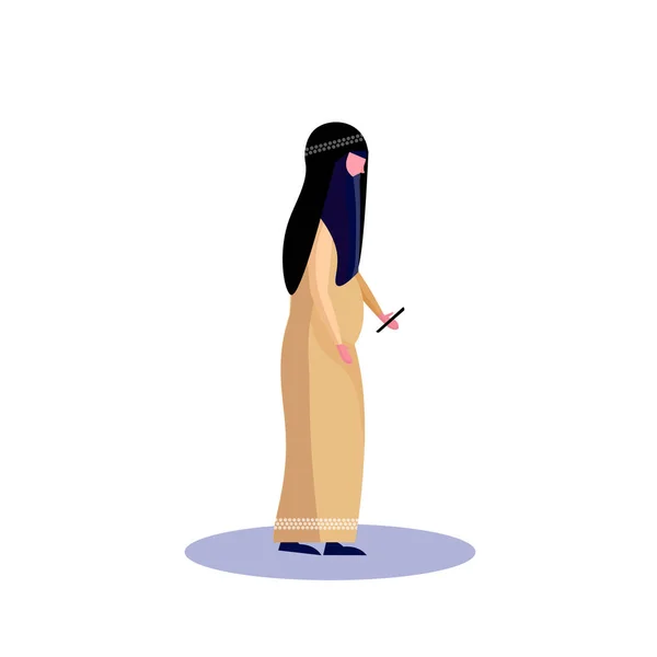 Профиль беременной арабской женщины изолирован с помощью смартфона традиционной одежды женского персонажа мультфильма — стоковый вектор