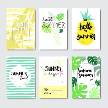 Set keyfini yaz palm ananas izole tipografik tasarım etiketi rozeti. Logo, şablonlar, davet için yazı, tebrik kartı, baskılar ve posterler sezon tatil.