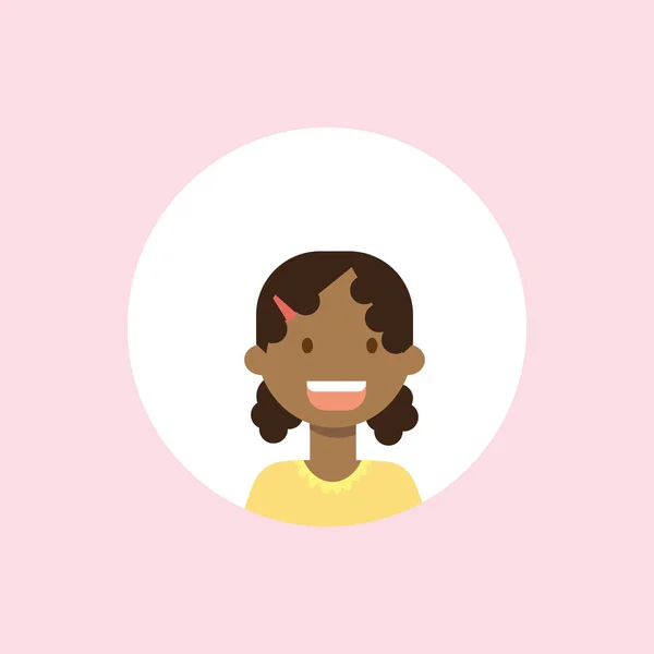 Niños africanos cara niña retrato sobre fondo rosa, avatar femenino plana — Vector de stock