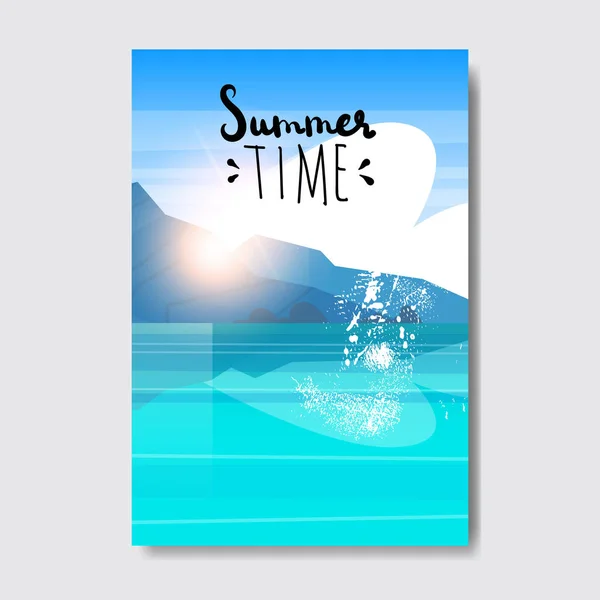 Nyáron strand táj jelvény címke Design. Szezon ünnepek betűkkel embléma, sablonok, pályázati, üdvözlő kártya, nyomatok és plakátok. — Stock Vector
