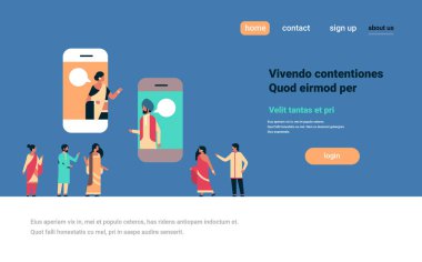 Hint Çift sohbet kabarcık mobil uygulama çevrimiçi iletişim kavramı konuşma diyalog Hintli kadın karikatür karakter portre kopya alanı yatay düz