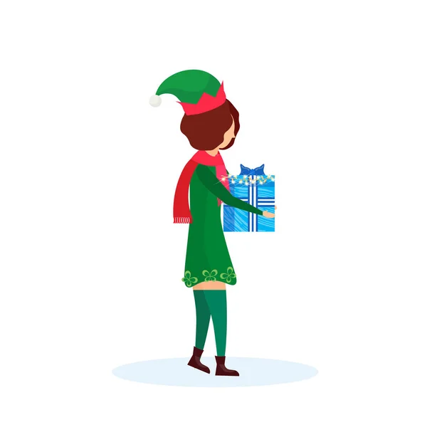 Weihnachten Mädchen tragen Geschenk-Box Elfe Santa Helfer Konzept flach in voller Länge weibliche Cartoon-Figur isoliert — Stockvektor