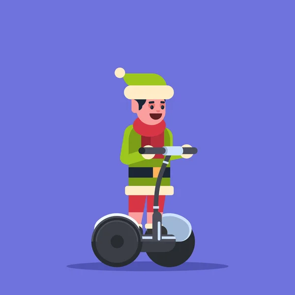 Elfen Junge Santa Claus Helfer Fahrt Elektro-Scooter frohe Weihnachten Urlaub Neujahr Konzept flach — Stockvektor