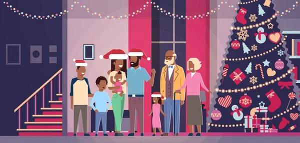 多代非洲裔美国家庭一起站在房子附近装饰冷杉树快乐新年快乐圣诞节概念平水平向量例证 — 图库矢量图片