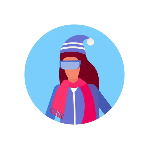 Mujer cara avatar feliz dama usando gafas de dibujos animados femenino personaje retrato aislado vector ilustración — Archivo Imágenes Vectoriales