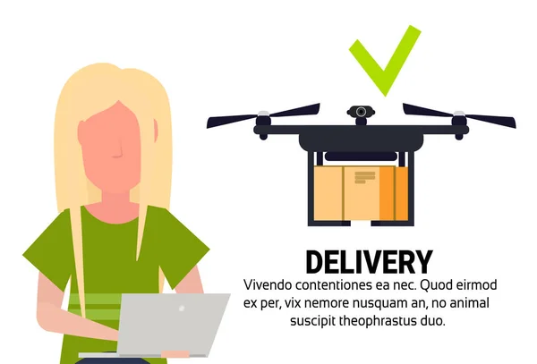 Blonde vrouw exploitant drone vliegen geo label levering lucht pakket mobiele toepassing zending voeren quadcopter navigatie geïsoleerd horizontale platte kopie ruimte — Stockvector