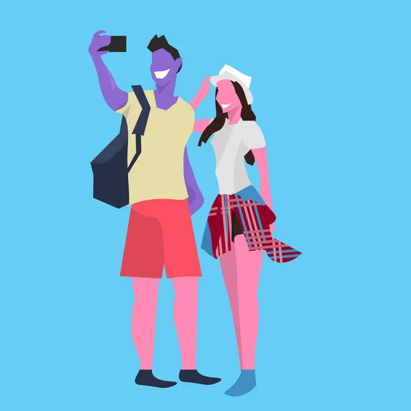 Paar selfie maken op rest man vrouw fotograferen smartphone cartoon vakantie concept blauwe achtergrond platte full tekenlengte — Stockvector