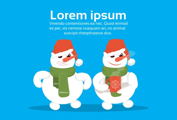 Feliz muñecos de nieve usar sombrero rojo celebrar luces envuelto regalo caja regalo feliz Navidad feliz año nuevo concepto de vacaciones plana horizontal espacio de copia — Vector de stock