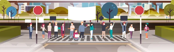 人们在面具拿着标语牌和扩音器城市城市风景背景自然空气污染抗议概念水平 — 图库矢量图片