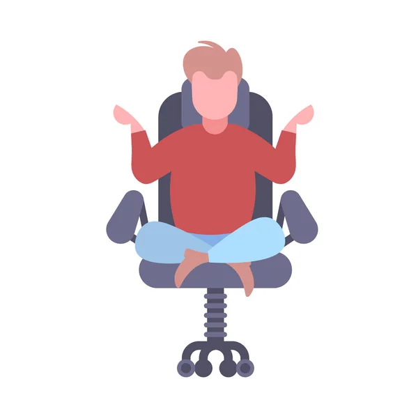 Homme d'affaires assis lotus pose dans la chaise de bureau calme homme d'affaires détente méditation travail stress concept mâle dessin animé personnage plat isolé — Image vectorielle