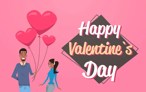 Hombre dando mujer rosa corazón forma aire globos feliz día de San Valentín vacaciones concepto africano americano pareja en amor tarjeta de felicitación retrato horizontal plana — Archivo Imágenes Vectoriales