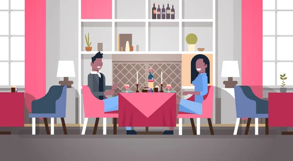 Couple Arabe Assis Café Table Dîner Romantique Happy