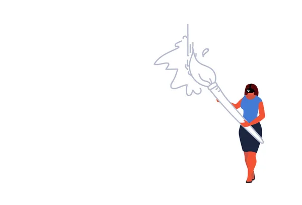 Mujer de negocios usando gafas vr sosteniendo pincel pintor mujer creatividad realidad virtual visión concepto mujer dibujos animados carácter longitud completa bosquejo garabato aislado — Vector de stock