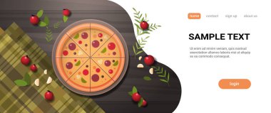 Ahşap Masa yatay düz kopya alanı üzerinde sebze restoran İtalyan lezzetli kavramı en iyi açı görünümü gıda tarafından çevrili taze pizza servis