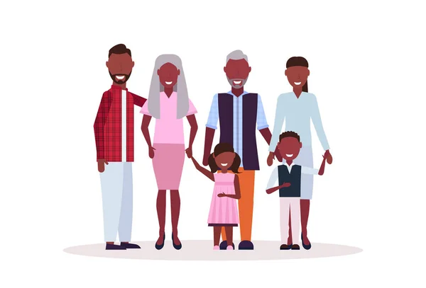 Familia multi generación de pie juntos feliz afroamericano abuelos y niños hombres personajes de dibujos animados femeninos longitud completa plana aislado horizontal — Archivo Imágenes Vectoriales