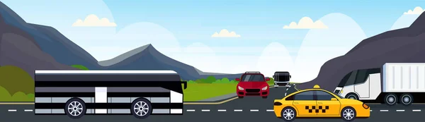 Carros de passageiros ônibus e semi caminhão condução estrada asfalto e belas montanhas paisagem natural fundo horizontal banner plana —  Vetores de Stock