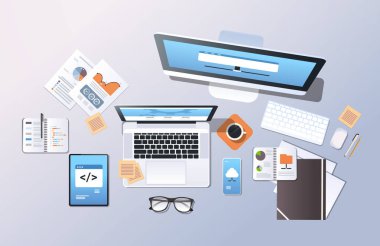 bulut veri merkezi bilgisayar bağlantısı barındırma sunucusu veritabanı eşitleme kavramı en iyi açı görünüm masaüstü dizüstü smartphone tablet ekran başı işleri yatay