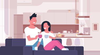 Modern mutfak iç erkek kadın karikatür karakterleri tam uzunlukta yatay iletişim kanepe mutlu aşıklar oturan çift içme çay kahve adam kadın