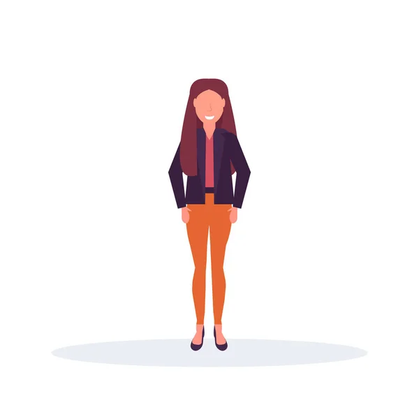 Cheveux bruns femme d'affaires employé de bureau femme d'affaires pose debout personnage de bande dessinée femelle pleine longueur plat isolé — Image vectorielle