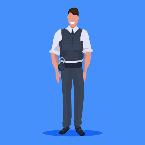 Politieagent van de mens in uniform mannelijke cop bewaker professionele bezetting concept cartoon karakter volle lengte plat blauwe achtergrond — Stockvector