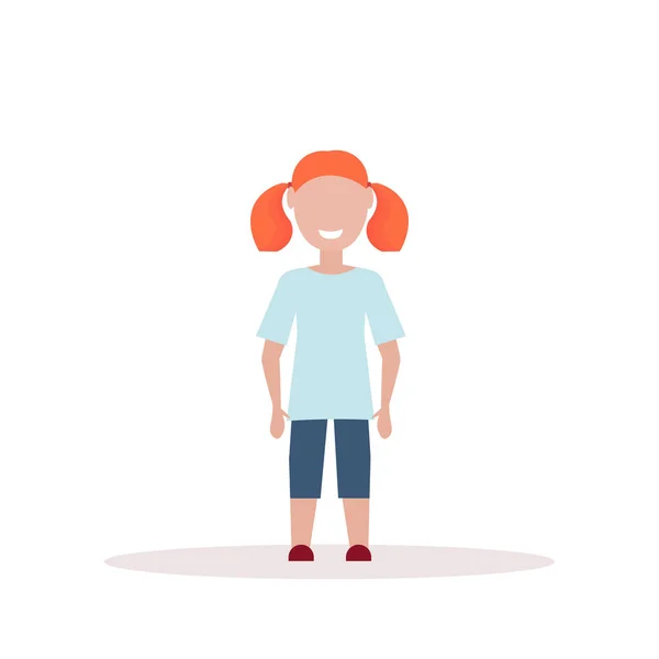 Glada rödhårig flicka stående pose litet barn kvinnliga tecknad karaktär full längd platt vit bakgrund — Stock vektor