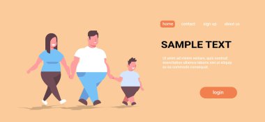 birlikte kilolu baba anne ve oğlu eğlenceli olan yürüyüş boyutu aile üzerinden sağlıksız yaşam tarzı obezite kavramı tam uzunlukta kopya alanı yatay elele