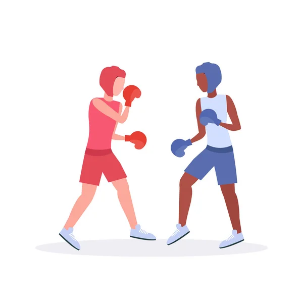 Два боксери, що займаються тайською парою боксу, змішують бійців гонки в рукавичках і захисних шоломах, які тренують разом тренувальну концепцію бойового клубу здоровий спосіб життя концепція плоский білий фон — стоковий вектор
