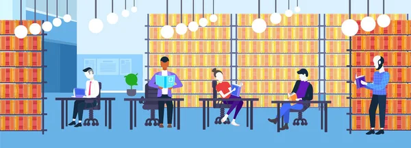 Meng race-groep van de studenten lezen boeken mannen vrouwen zitten aan tafels in moderne bibliotheek voorbereiden op het examen kennis onderwijs concept volledige lengte horizontale banner plat — Stockvector