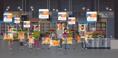 bakkal dükkan müşterilerinin kimlik gözetim cctv yüz tanıma kavramı karışımı yarış insanlar nakit masa modern süpermarket iç güvenlik kamera sistemi yatay sıra ayakta