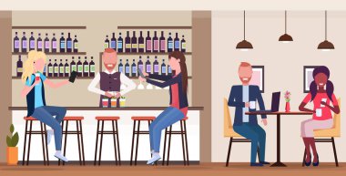 kız akıllı telefon kamera karışımı yarış insanlar barda içme kokteyller barmen ve garson müşterilerine modern kafe iç düz yatay tam uzunlukta hizmet rahatlatıcı selfie fotoğraf çekme