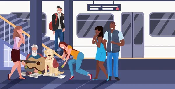 Mendigo sentado con el tren del perro metro estación subterránea mezcla de pasajeros de carreras dando dinero al hombre mendigo tocando la guitarra sin hogar concepto horizontal de longitud completa — Vector de stock